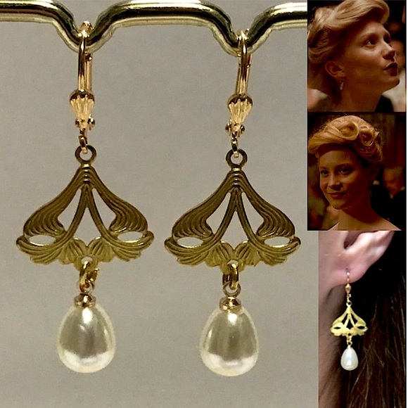 Hand Crafted Jewelry - Crimson Peak Edith Cushing Gothic Gold Butterfly Pearl Earring Handmade Replicas